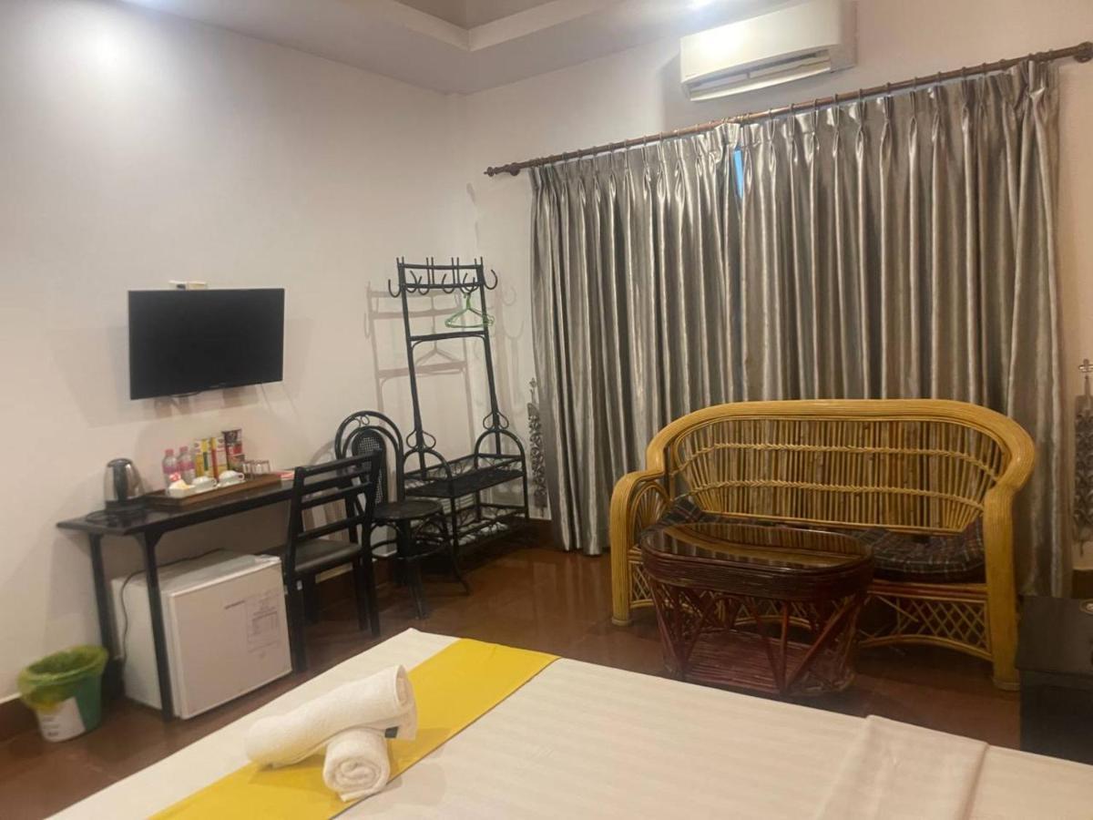 Best Central Point Hotel Phnom Penh Exterior photo