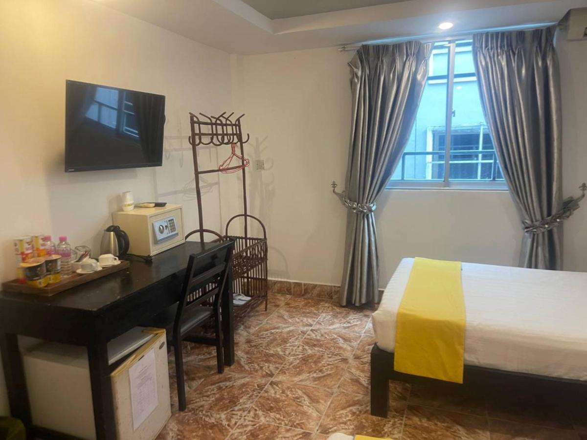 Best Central Point Hotel Phnom Penh Exterior photo